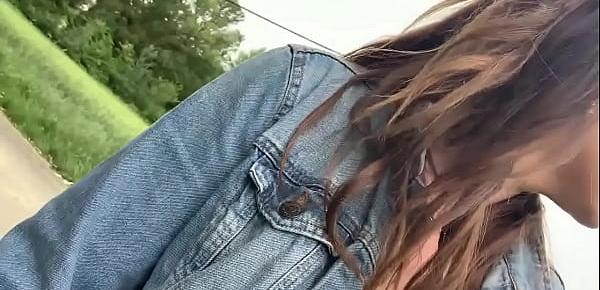  Ava Moore - Baisées Par 2 Blacks Dans Les Bois Avec Une MILF - PORNO REALITE